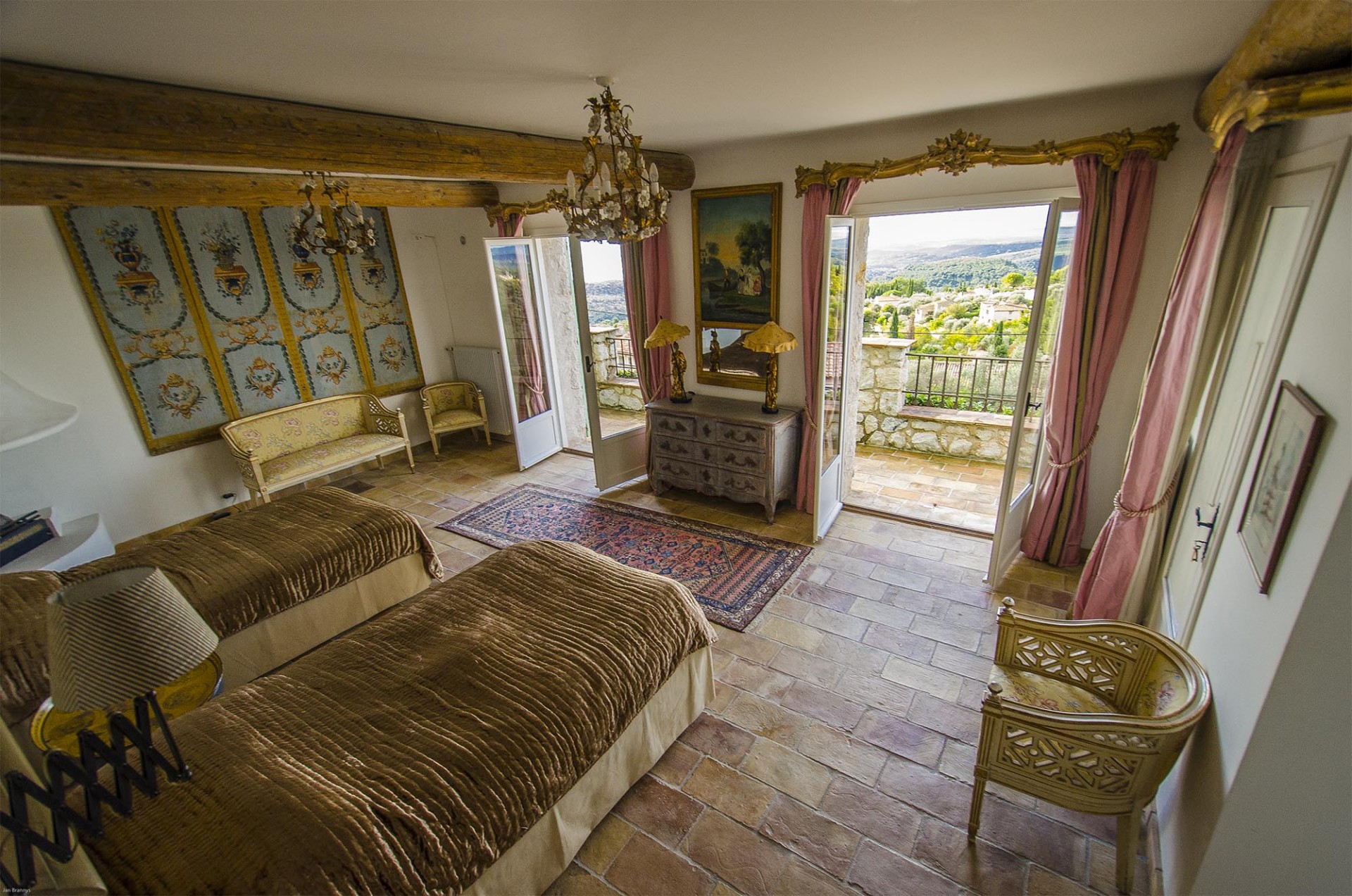 Nice Luxury Rental Villa Nigritelle Bedroom