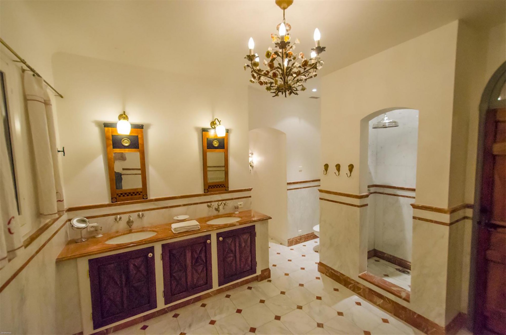 Nice Luxury Rental Villa Nigritelle Bathroom 2