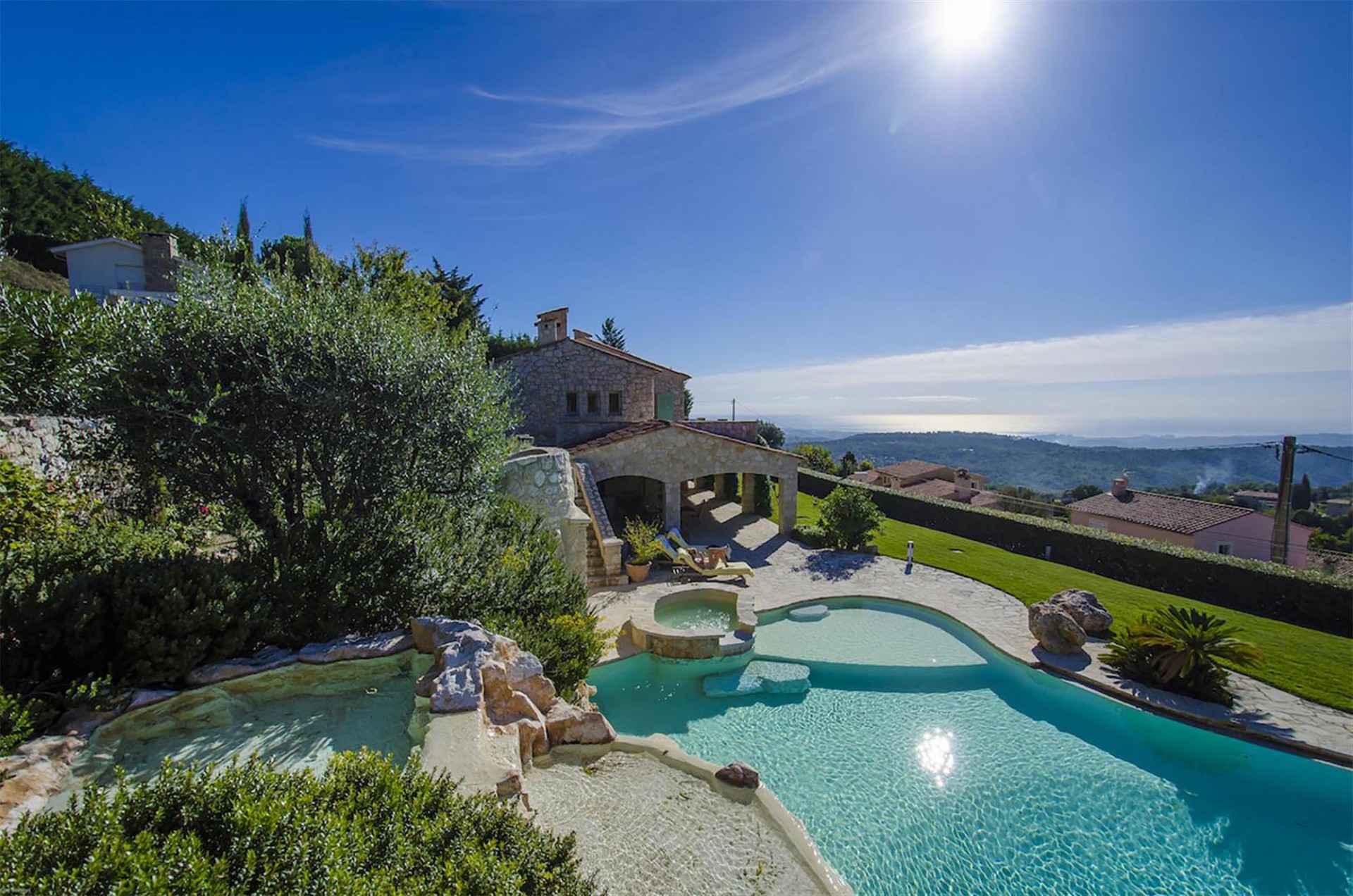 Nice Luxury Rental Villa Nigritelle View