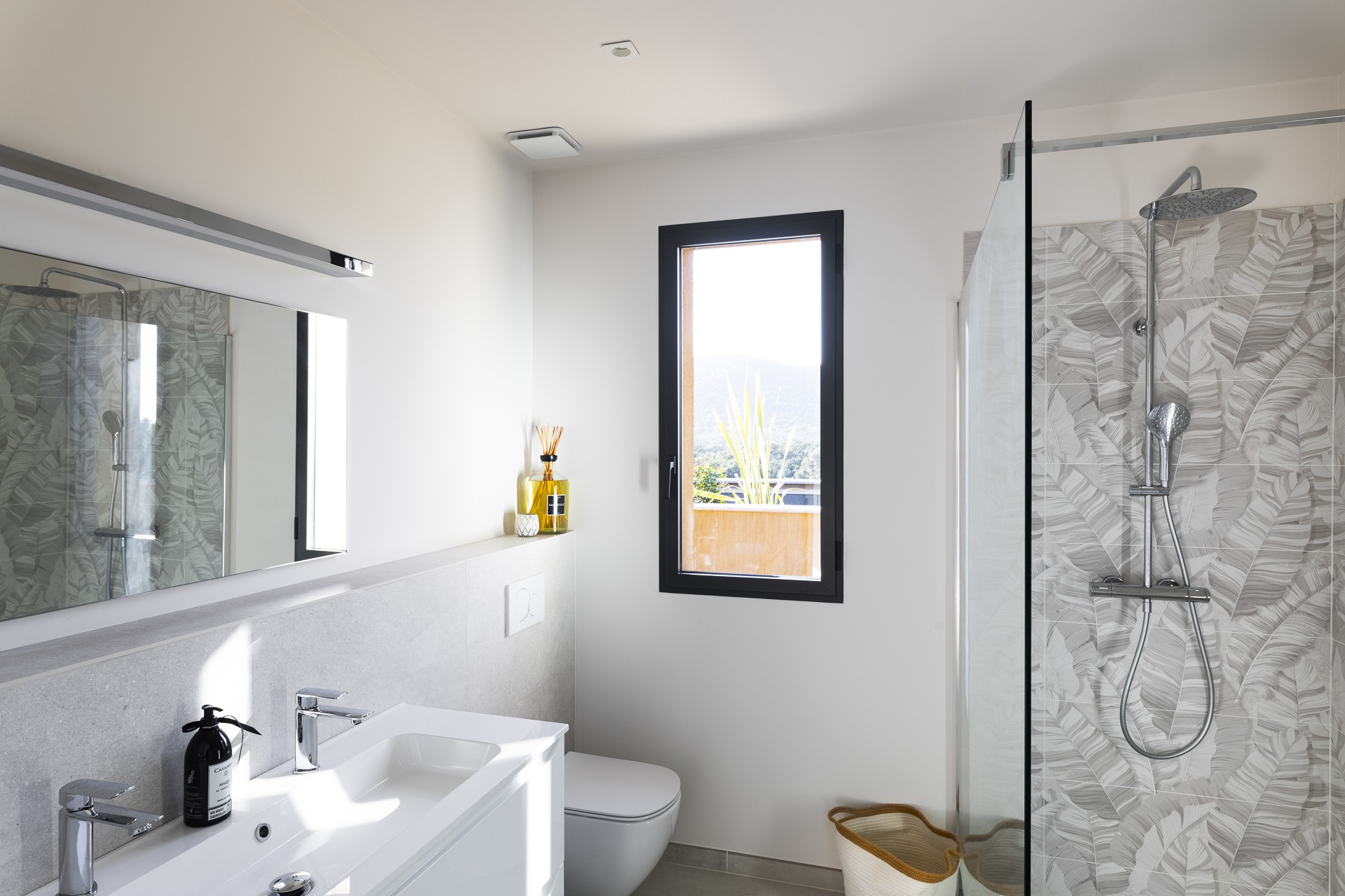 Porto Vecchio Luxury Rental Villa Perle Shower Room 5