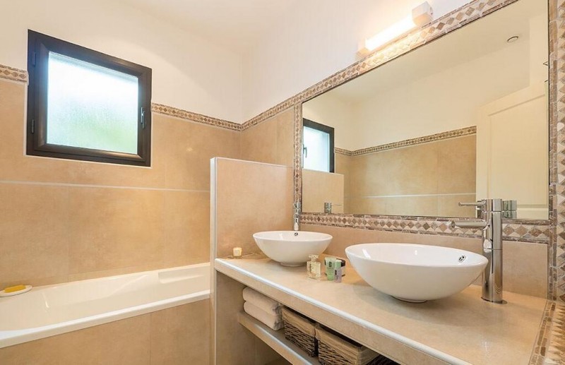 Porto Vecchio Location Villa Luxe Pivoine Jaune Salle De bain