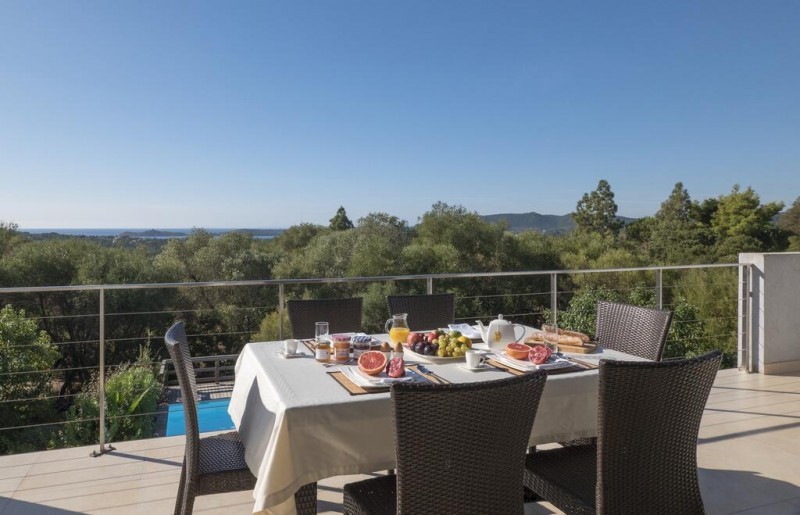 porto-vecchio-location-villa-luxe-pivoine-jaune