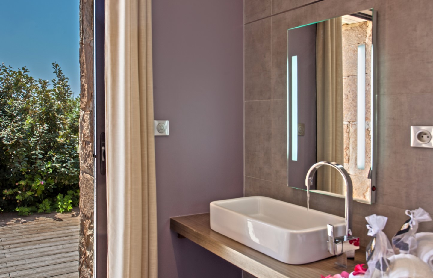Propriano Luxury Rental Villa Prelou Ensuite Bathroom 3