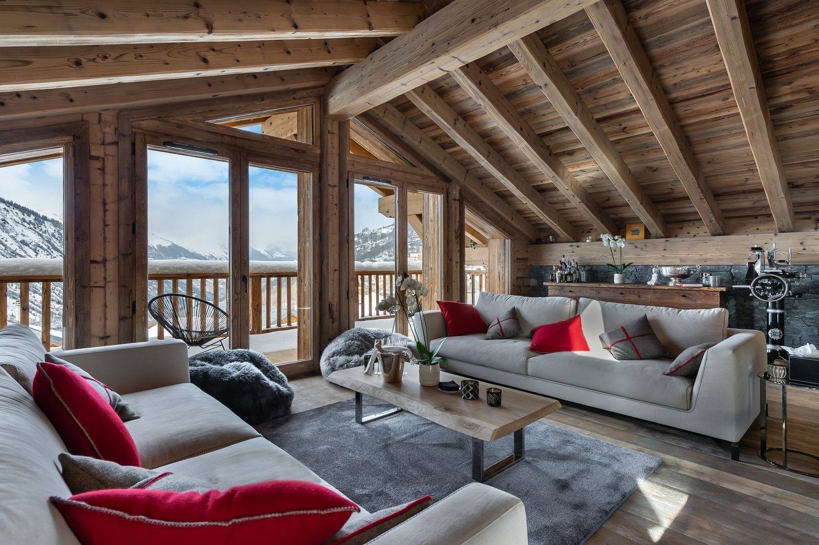 Saint Martin De Belleville Luxury Rental Chalet Ipaliu Living Room 2