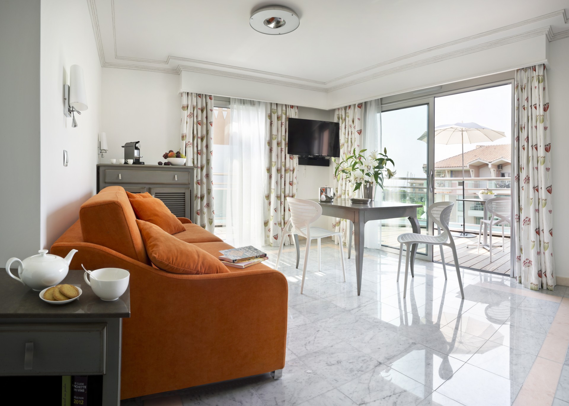 saint-raphael-location-appartement-luxe-senecon