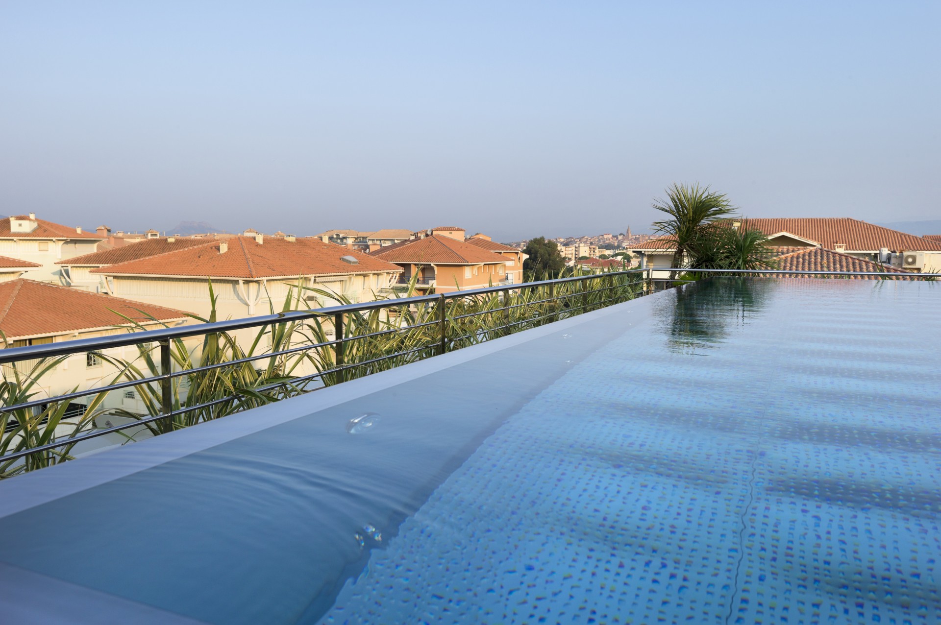 Saint Raphaël Location Appartement Luxe Serrandite Piscine