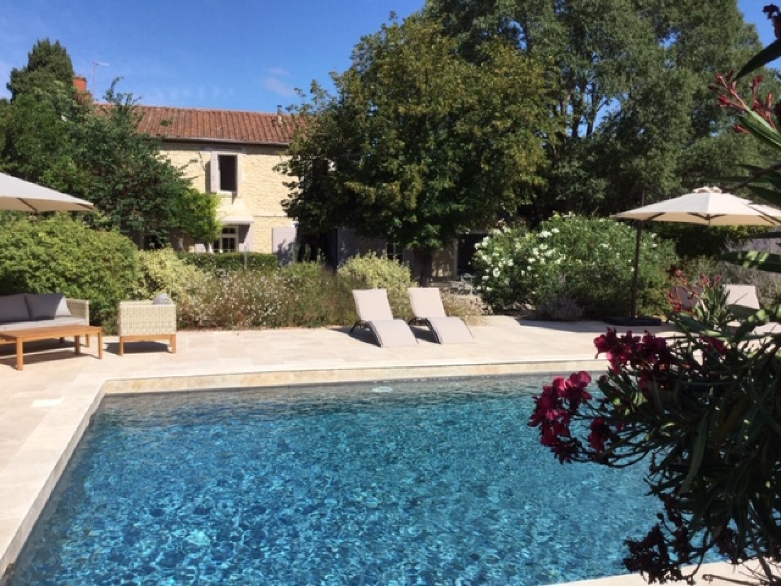 Saint Rémy De Provence Luxury Rental Villa Maho Pool 2