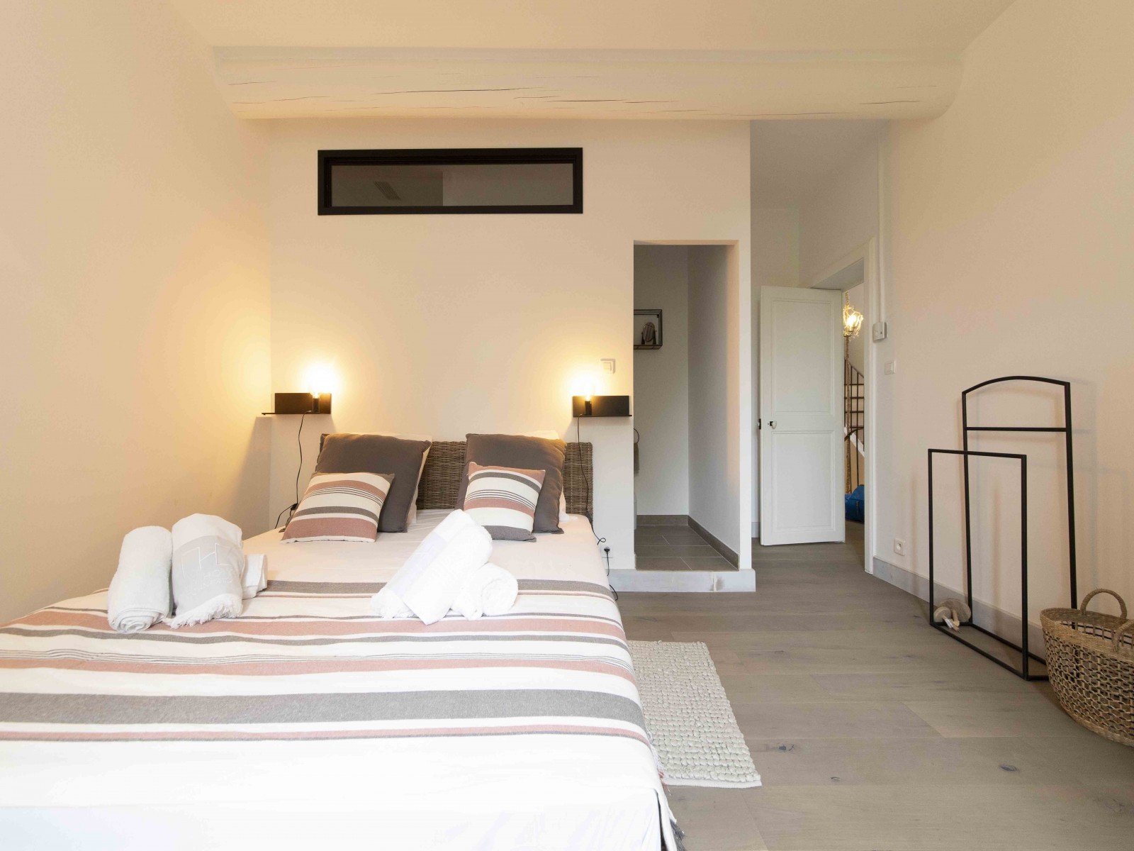 Saint Rémy De Provence Luxury Rental Villa Mercasite Bedroom 3