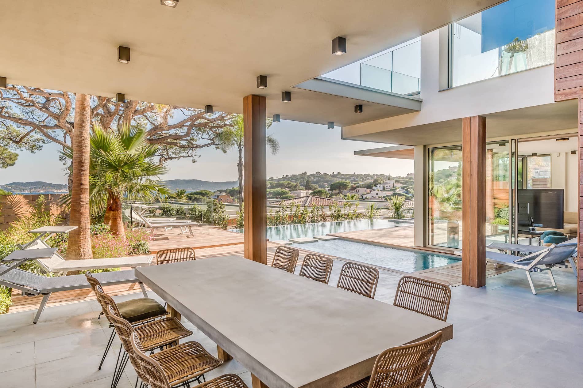 Saint Tropez Luxury Rental Villa Saxifrage Terrace 4
