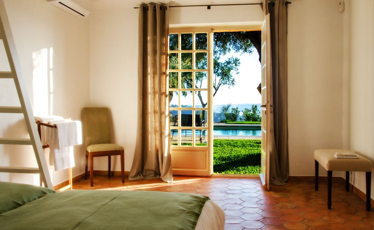 Saint Tropez Luxury Rental Villa Serpolat Bedroom 2