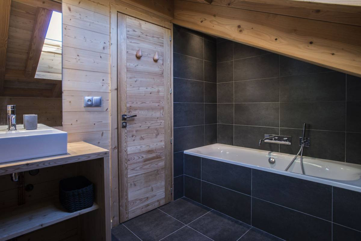 Serre Chevalier Location Chalet Luxe Sapin Salle De Bain 2