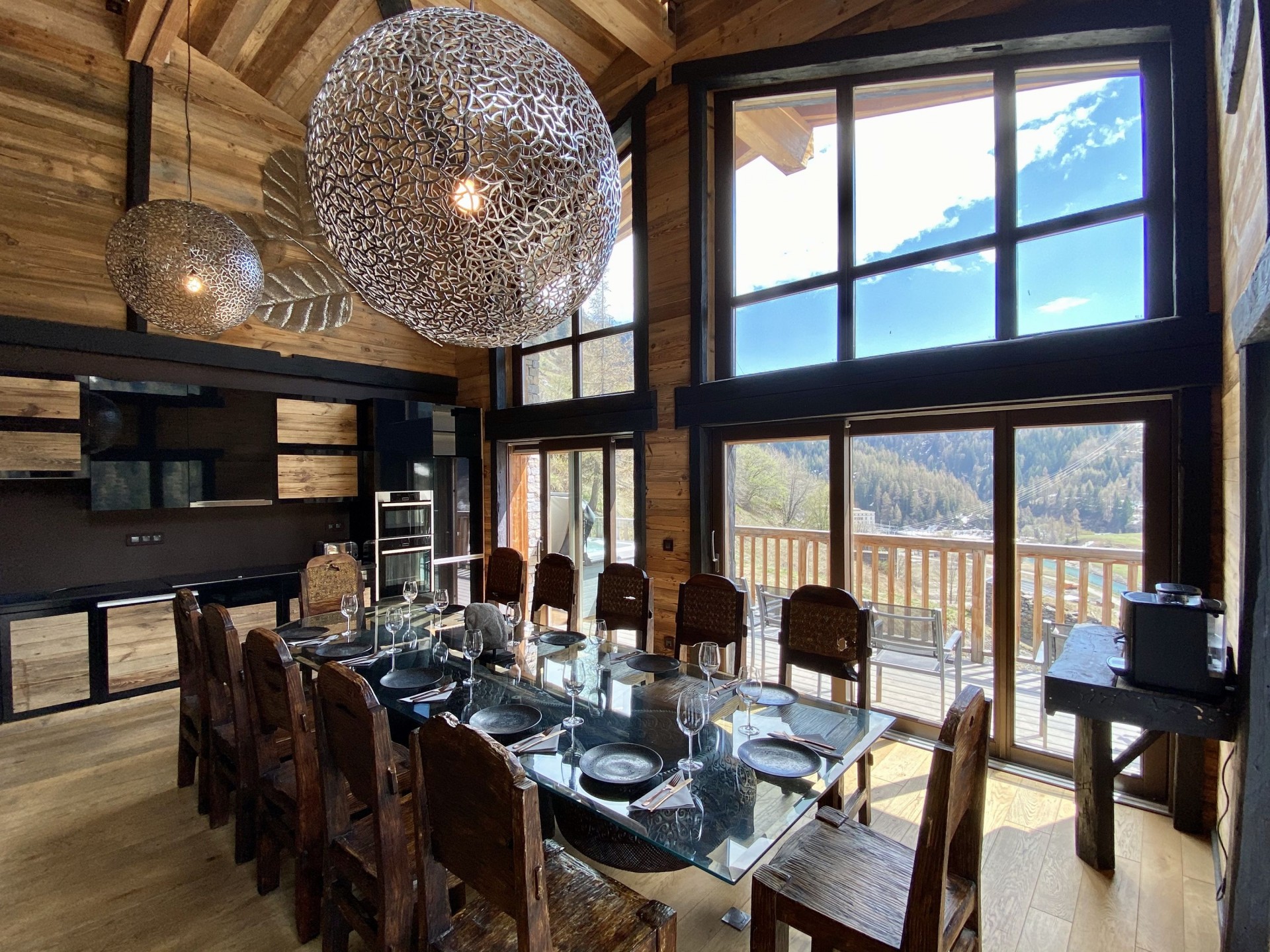 Tignes Location Chalet Luxe Turmila Salle-A-Manger