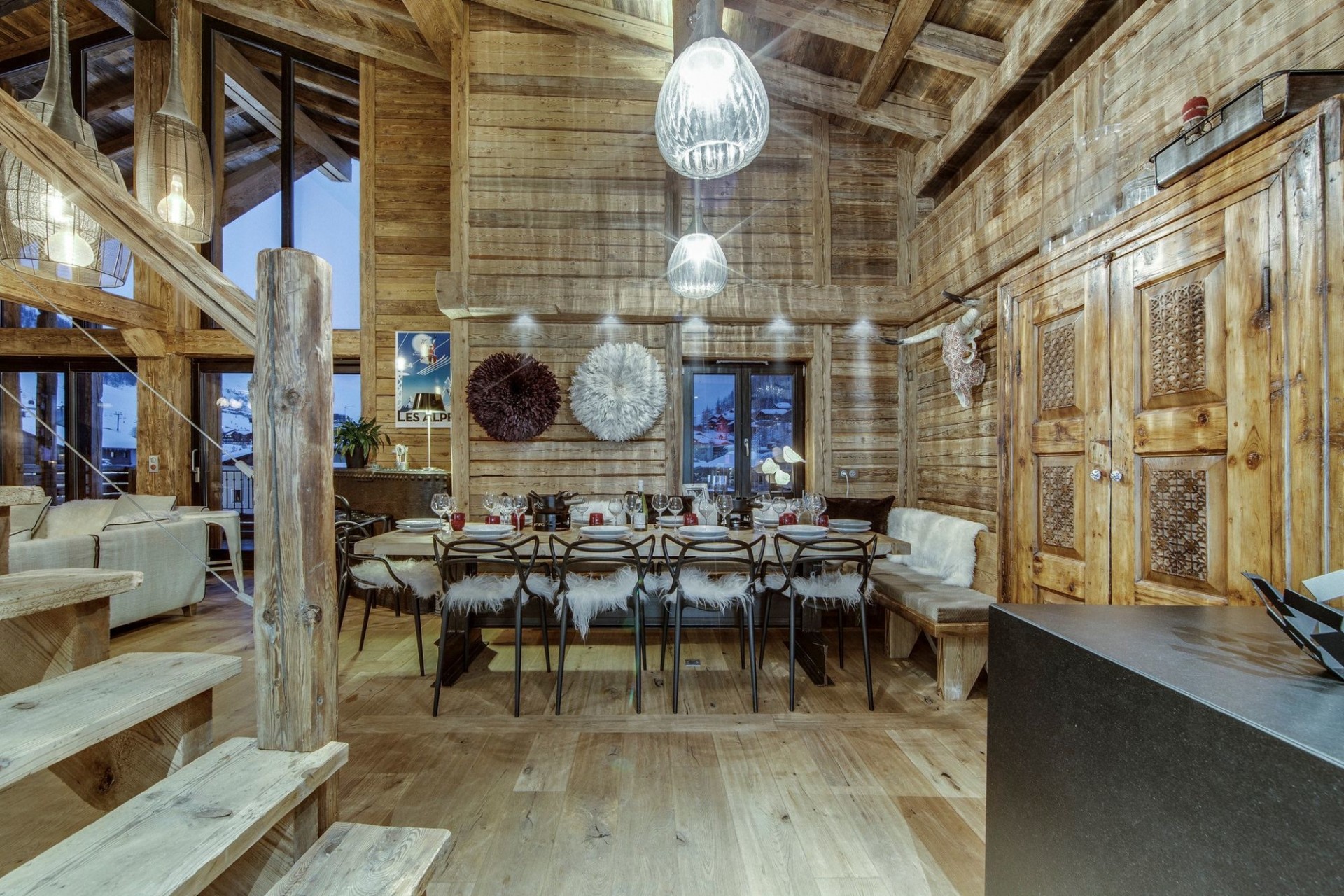 Val d’Isère Luxury Rental Appartment Aramias Terrace Dining Area 2