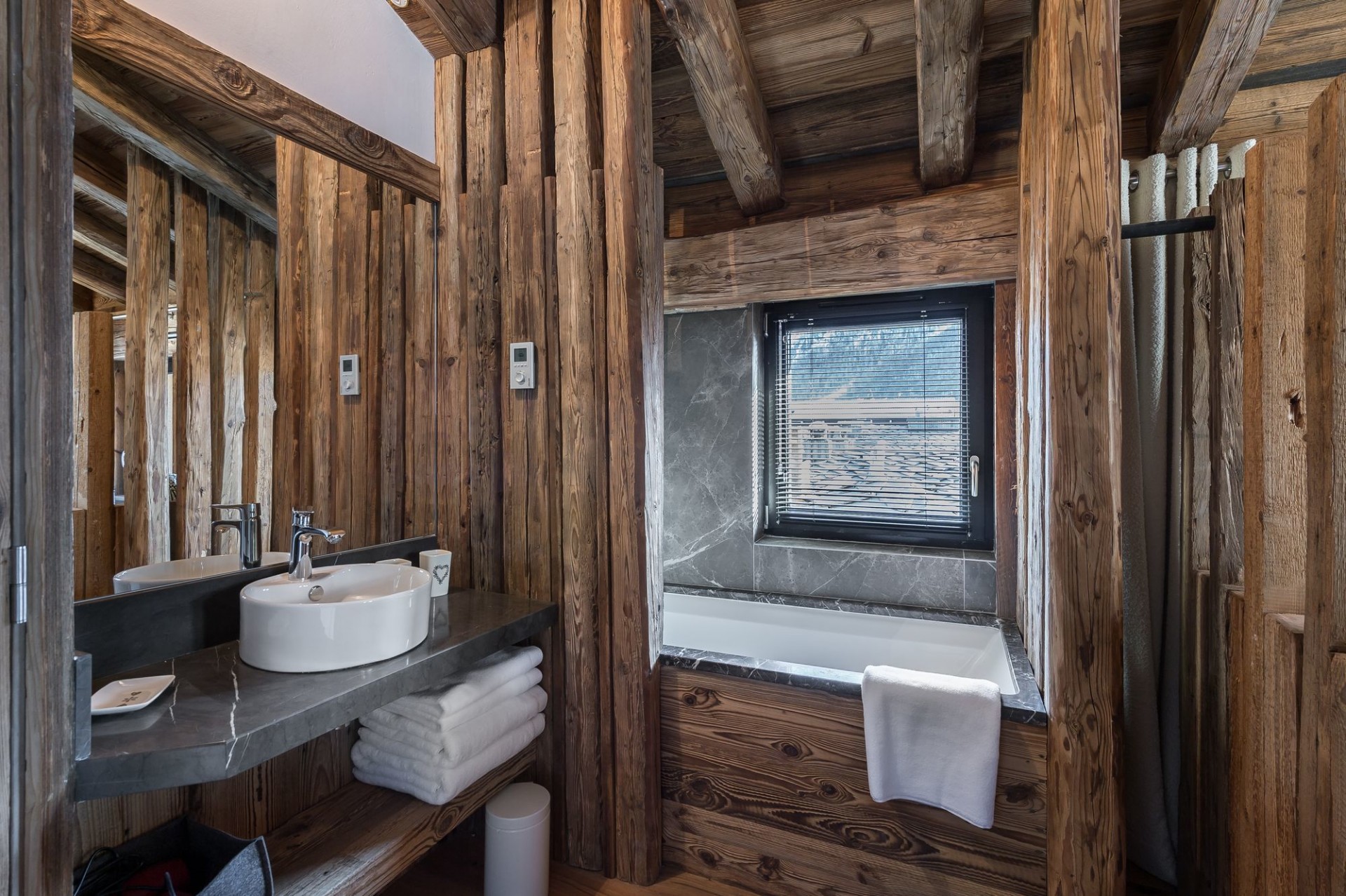 Val d’Isère Location Appartement Luxe Aramias Salle De Bain 2