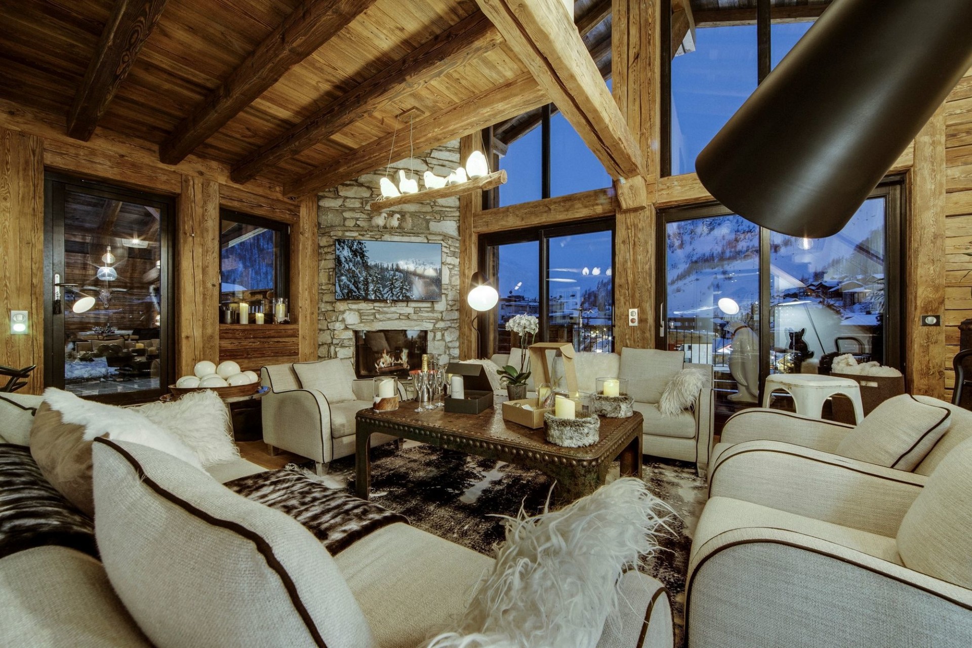 Val d’Isère Location Appartement Luxe Aramias Séjour 2