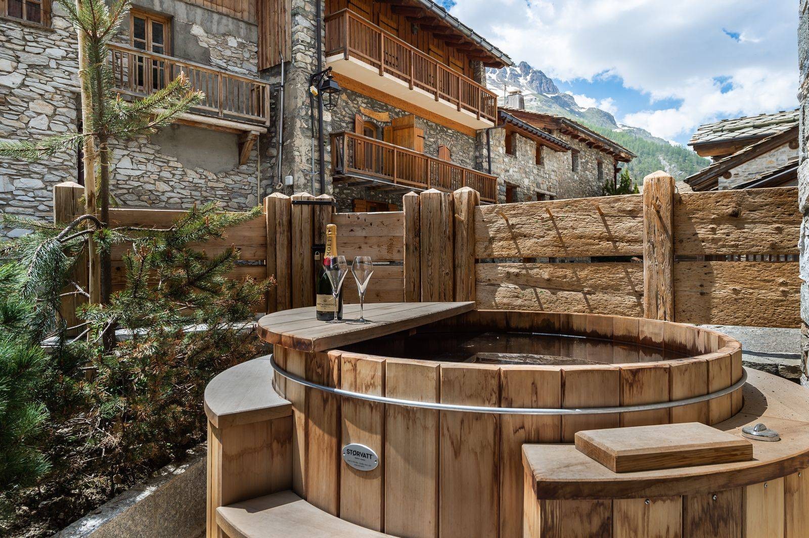 Val d’Isère Location Appartement Luxe Tapiza Bain Nordique