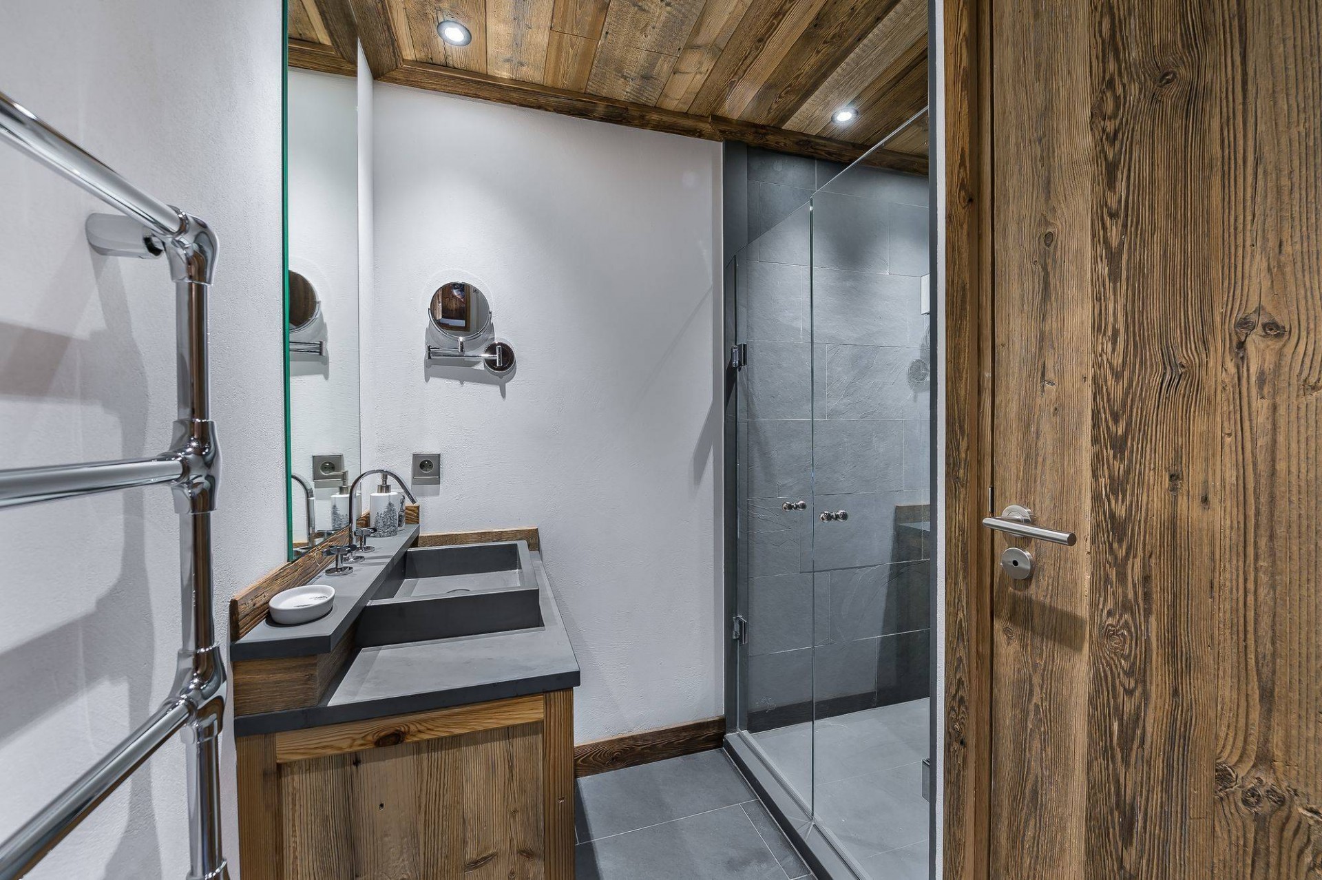 Val d’Isère Location Appartement Luxe Ululite Salle De Bain 4