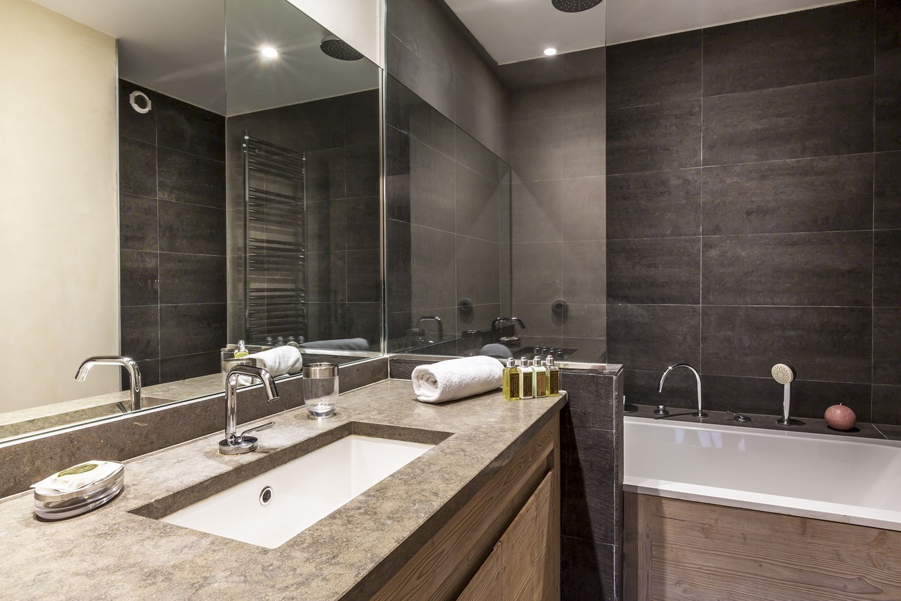 Val d’Isère Luxury Rental Apartment Vadakite Bathroom 2