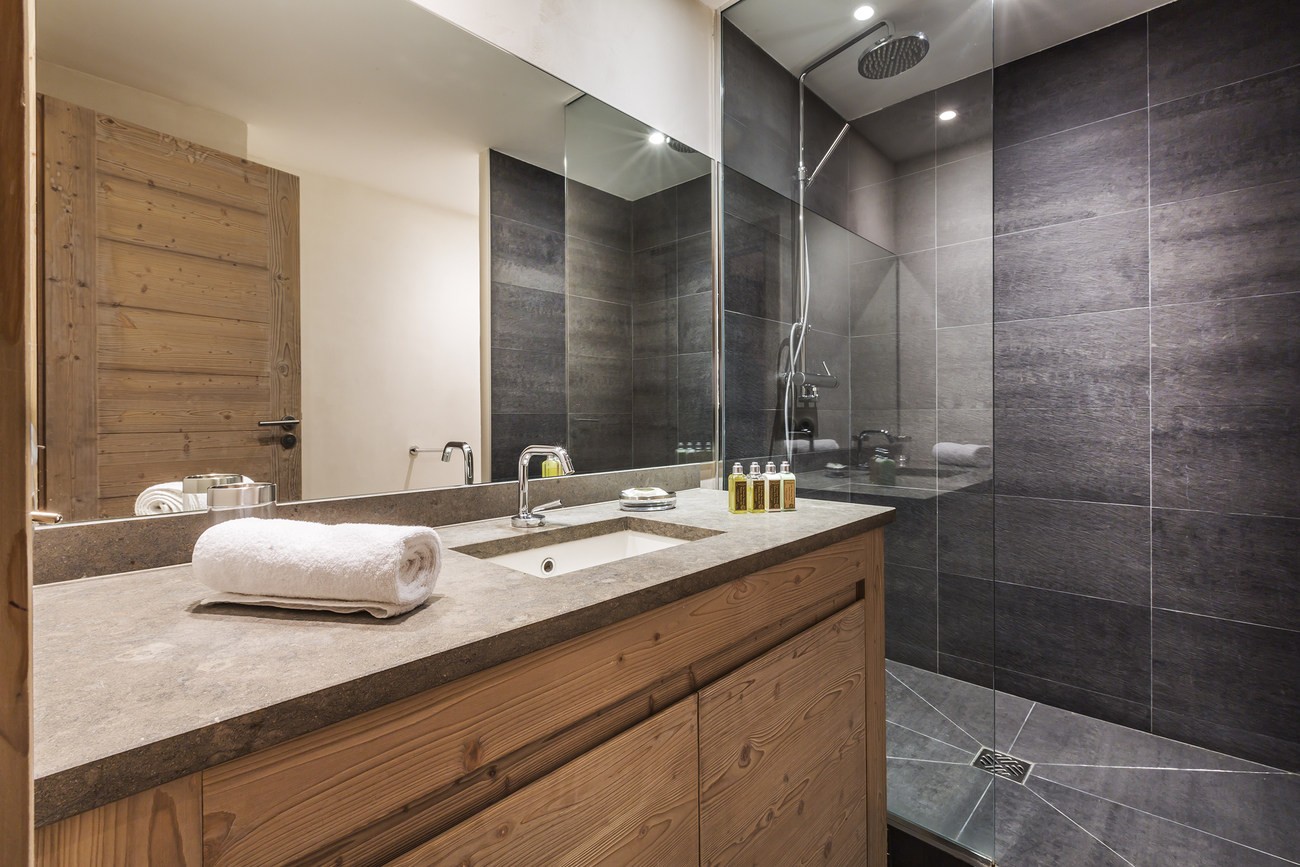 Val d’Isère Luxury Rental Apartment Vadakite Bathroom 3