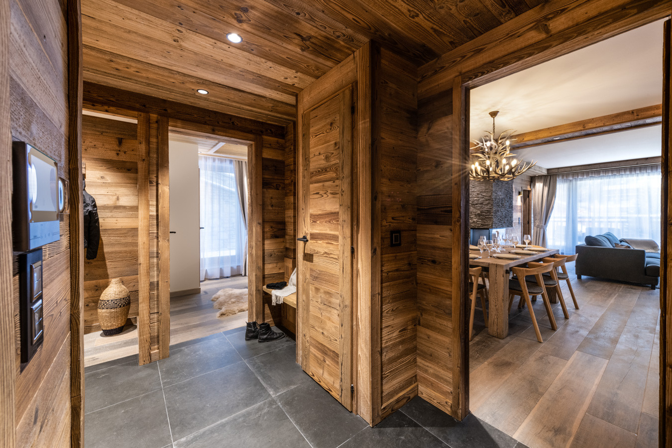 Val D'Isère Location Appartement Dans Résidence Luxe Valoge Entrer