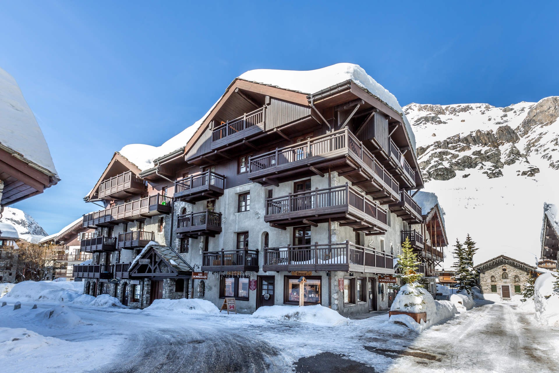 Val d’Isère Luxury Rental Apartment Varalite Exterior