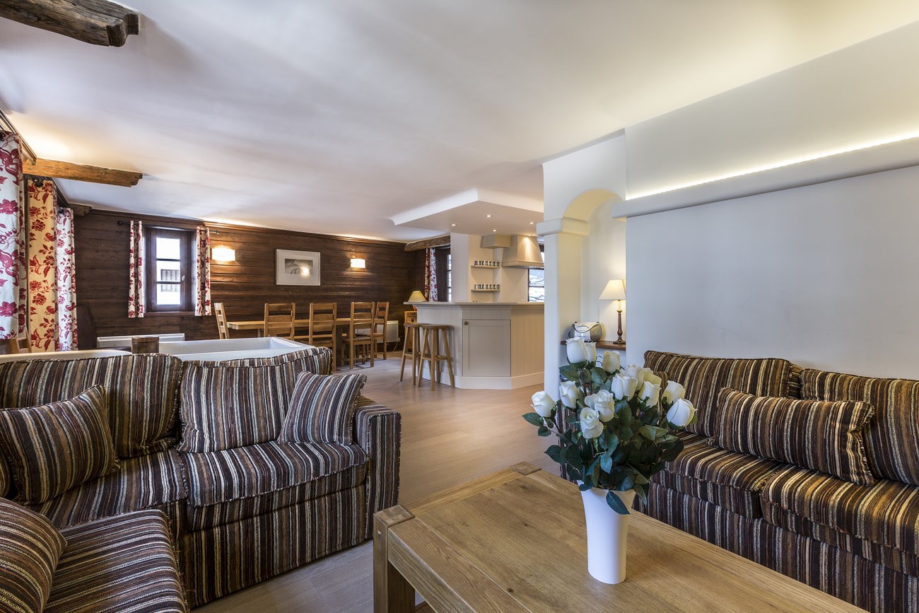 Val d’Isère Location Appartement Luxe Varalite Séjour 