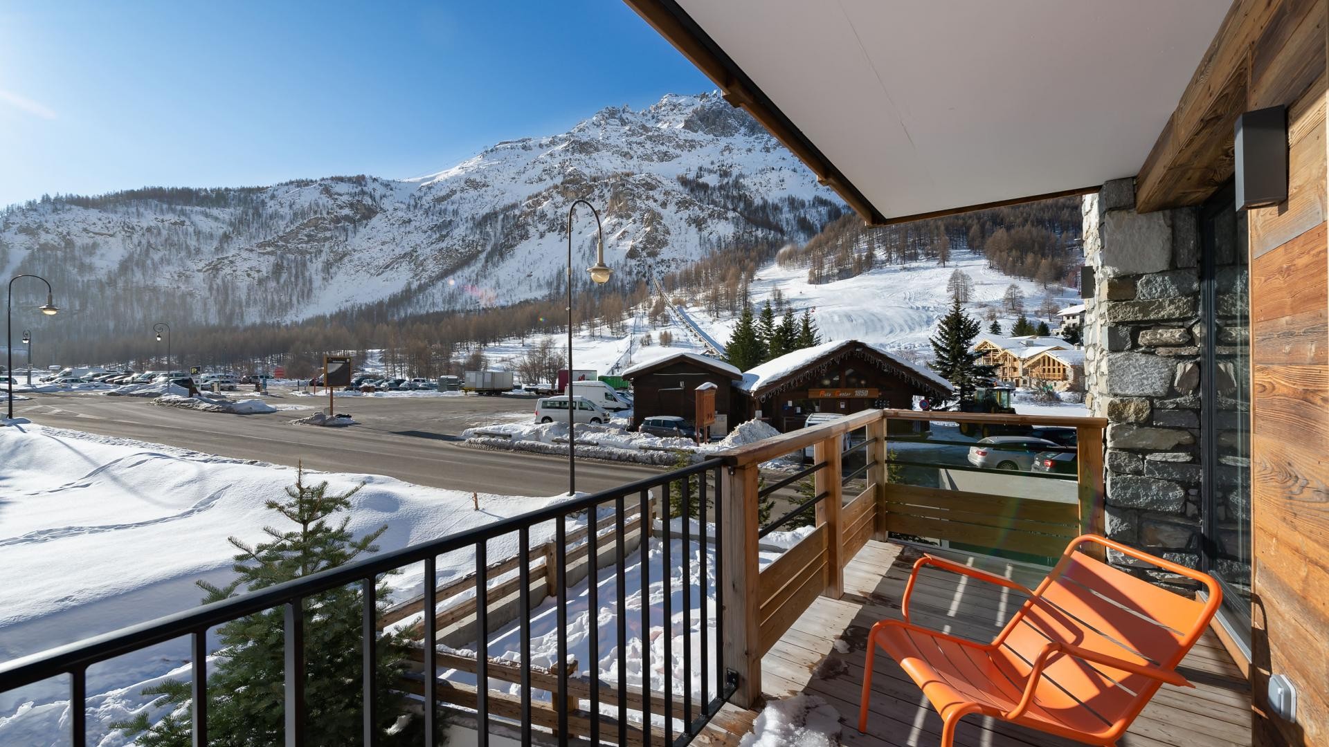 Val d’Isère Location Appartement Luxe Varnyte Terrasse