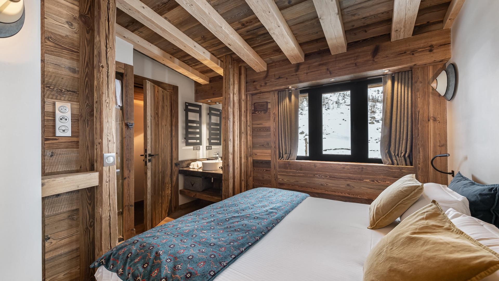 Val d’Isère Location Appartement Luxe Varvate Chambre4