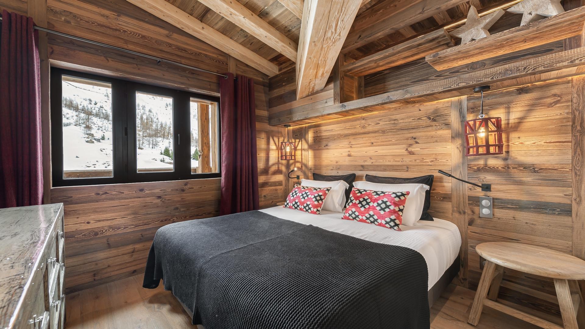 Val d’Isère Location Appartement Luxe Varvite Chambre2