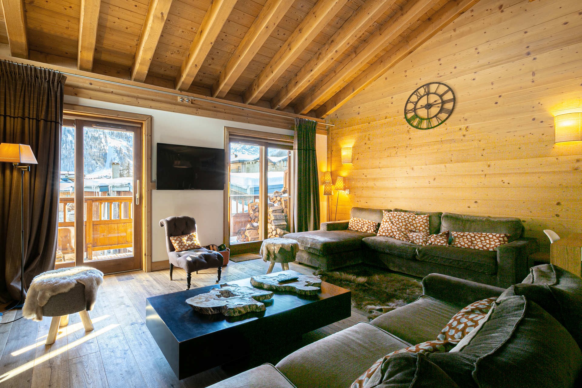 Val d’Isère Luxury Rental Apartment Vatelis Living Area