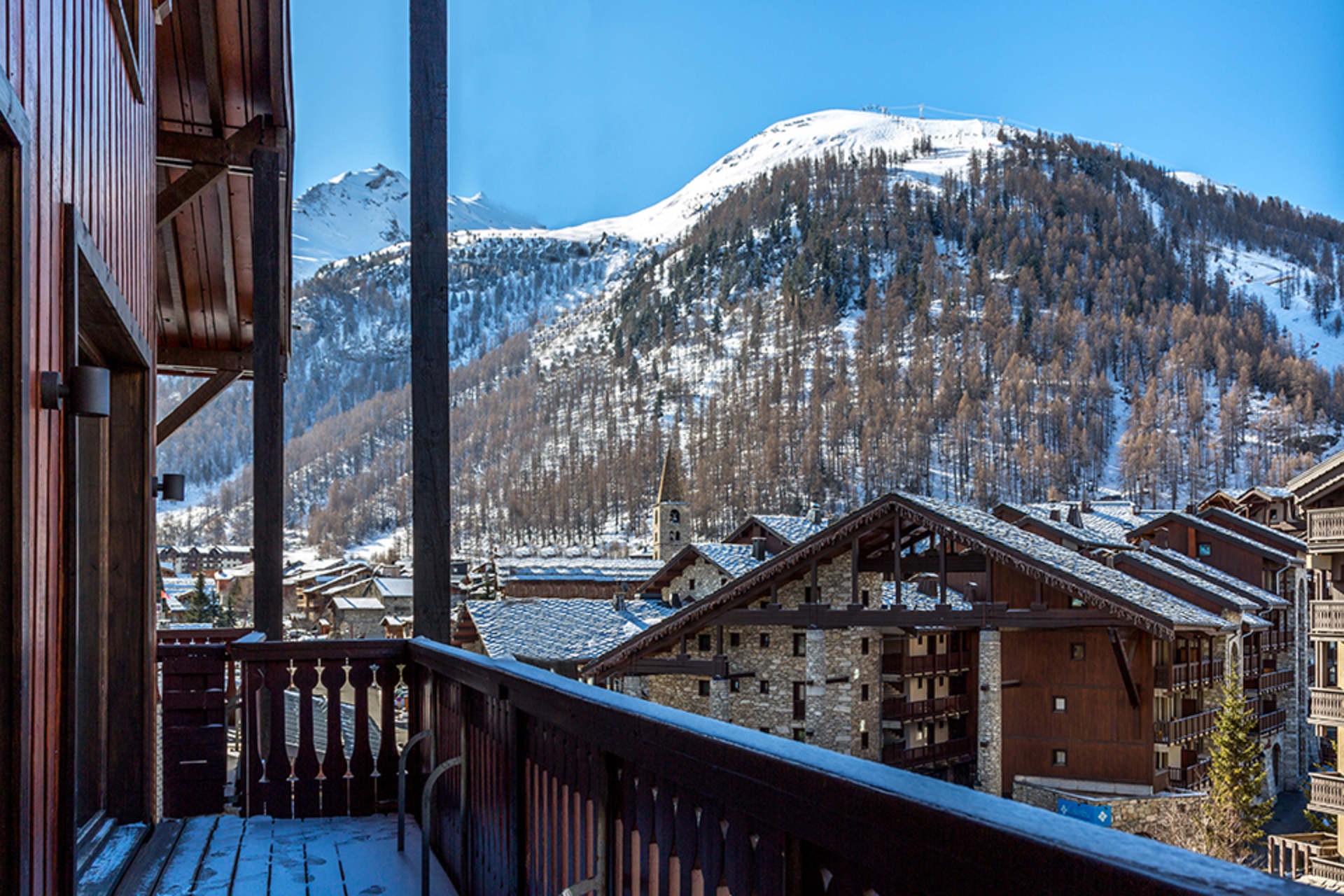 Val d’Isère Location Appartement Luxe Vatolis Balcon 2