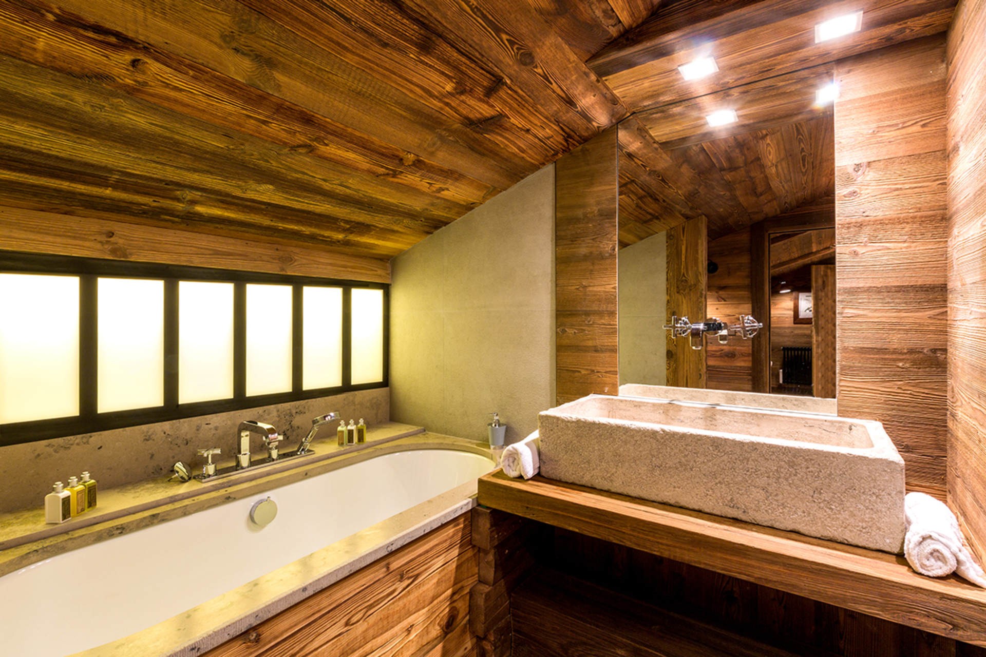 Val d’Isère Location Appartement Luxe Vatolis Salle De Bain 5