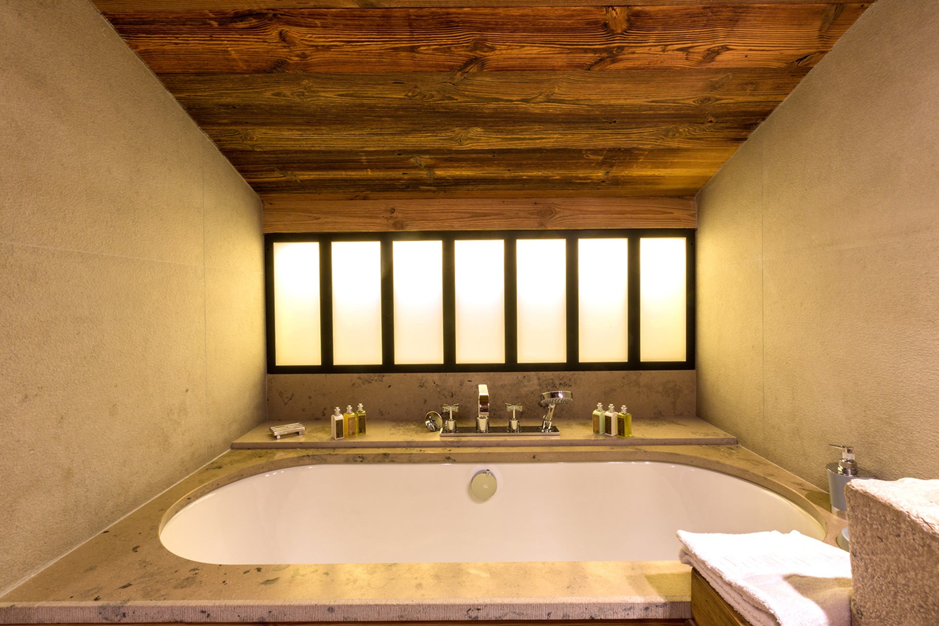 Val d’Isère Luxury Rental Appartment Vatolis Bathroom 6