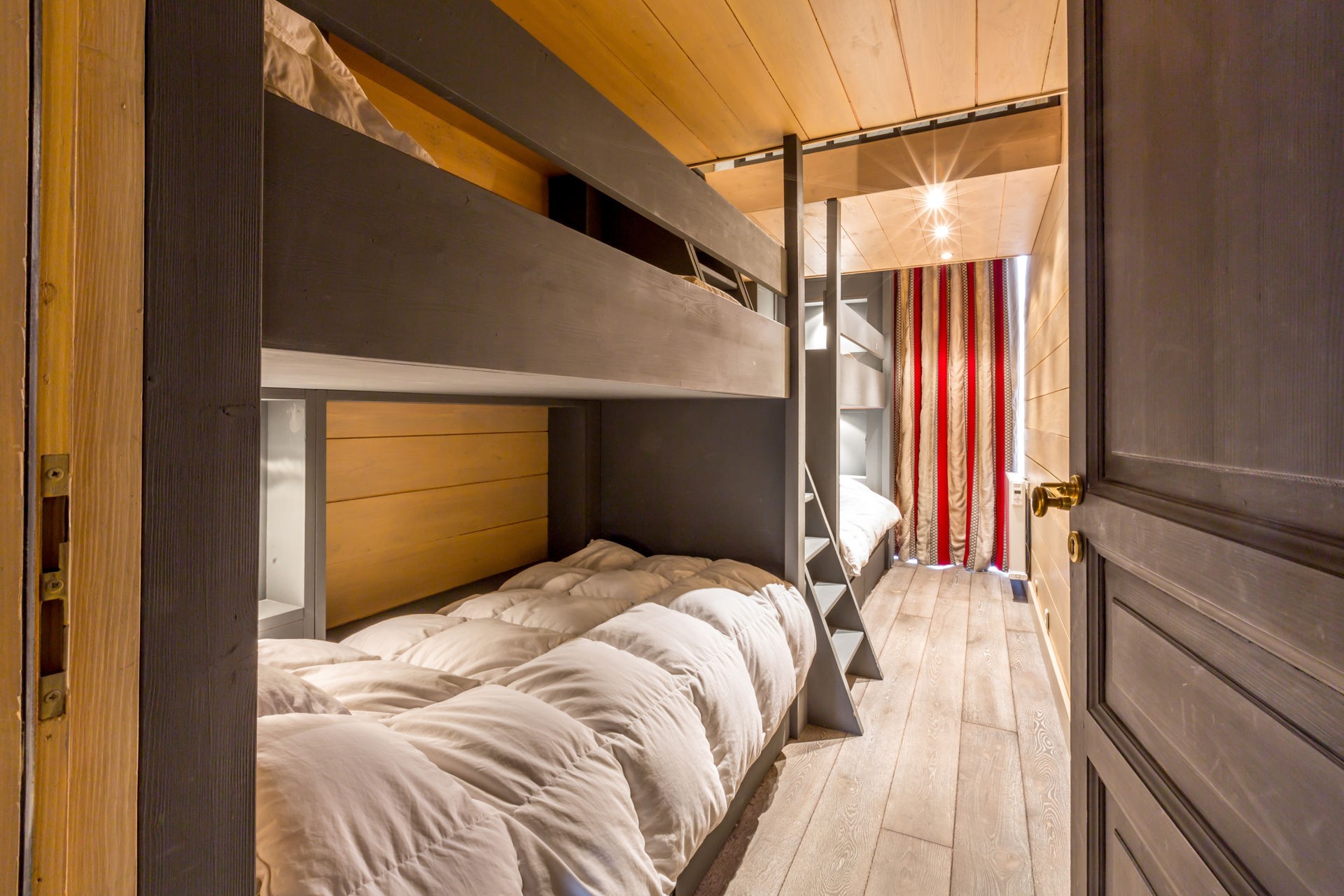 Val d’Isère Luxury Rental Apartment Vaxite Bedroom 3