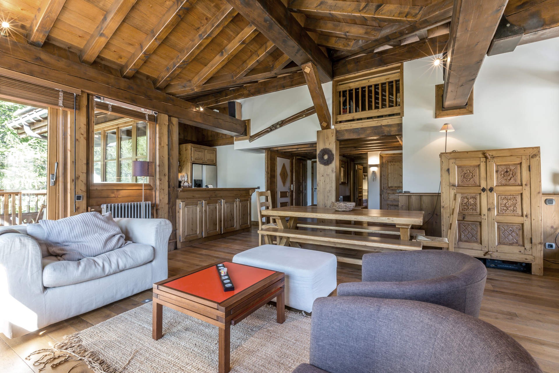 Val d’Isère Luxury Rental Apartment Vesuvianite Living Area 4