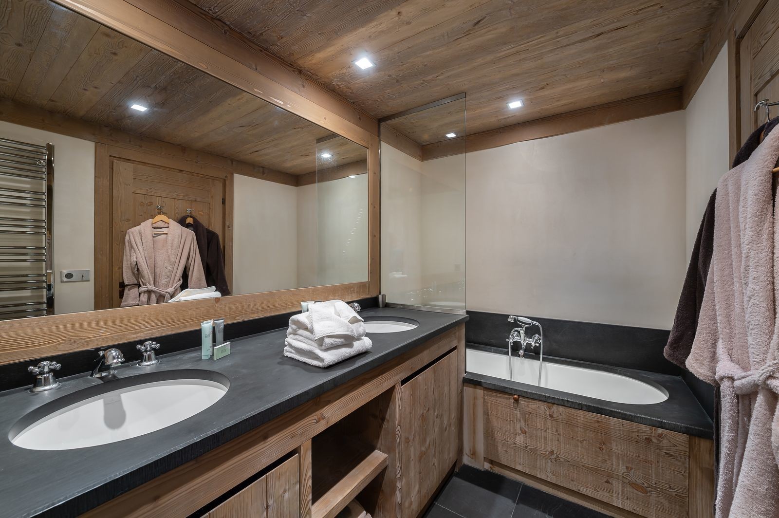 Val d’Isère Location Appartement Luxe Viorne Salle De Bain