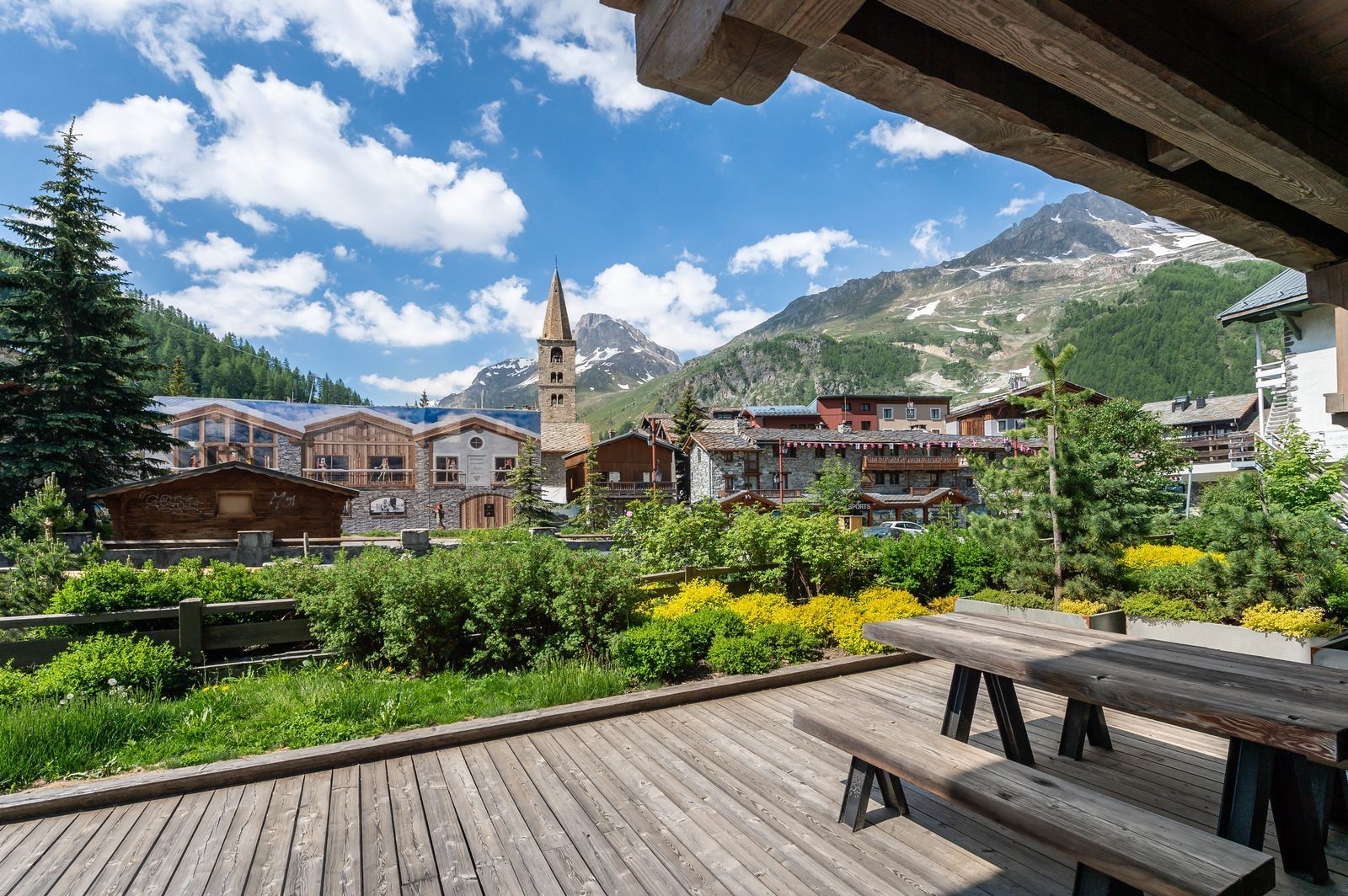 Val d’Isère Location Appartement Luxe Viorne Terrasse 2