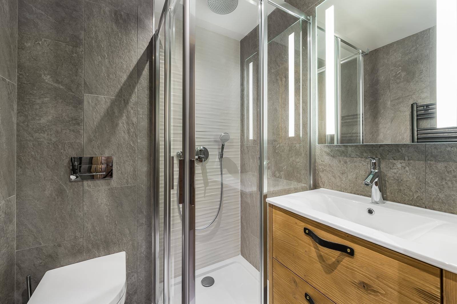 Val d’Isère Luxury Rental Appartment Virlite Bathroom 2