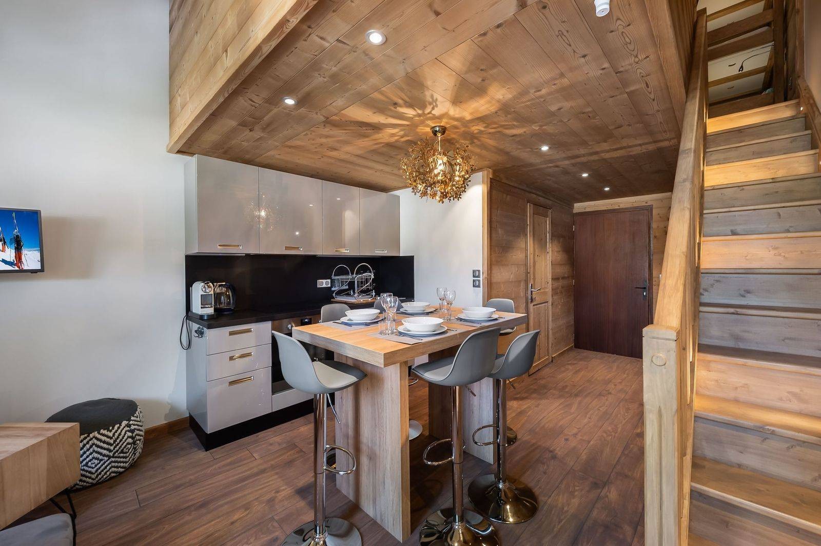 Val d’Isère Location Appartement Luxe Virlouve Salle A Manger