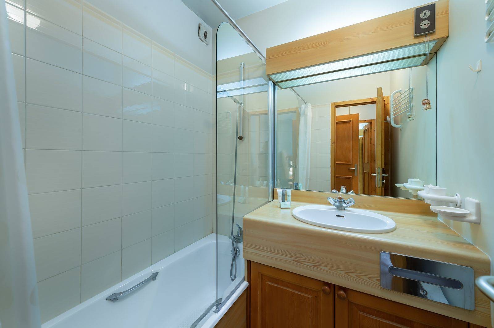 Val d’Isère Luxury Rental Appartment Vitalane Bathroom