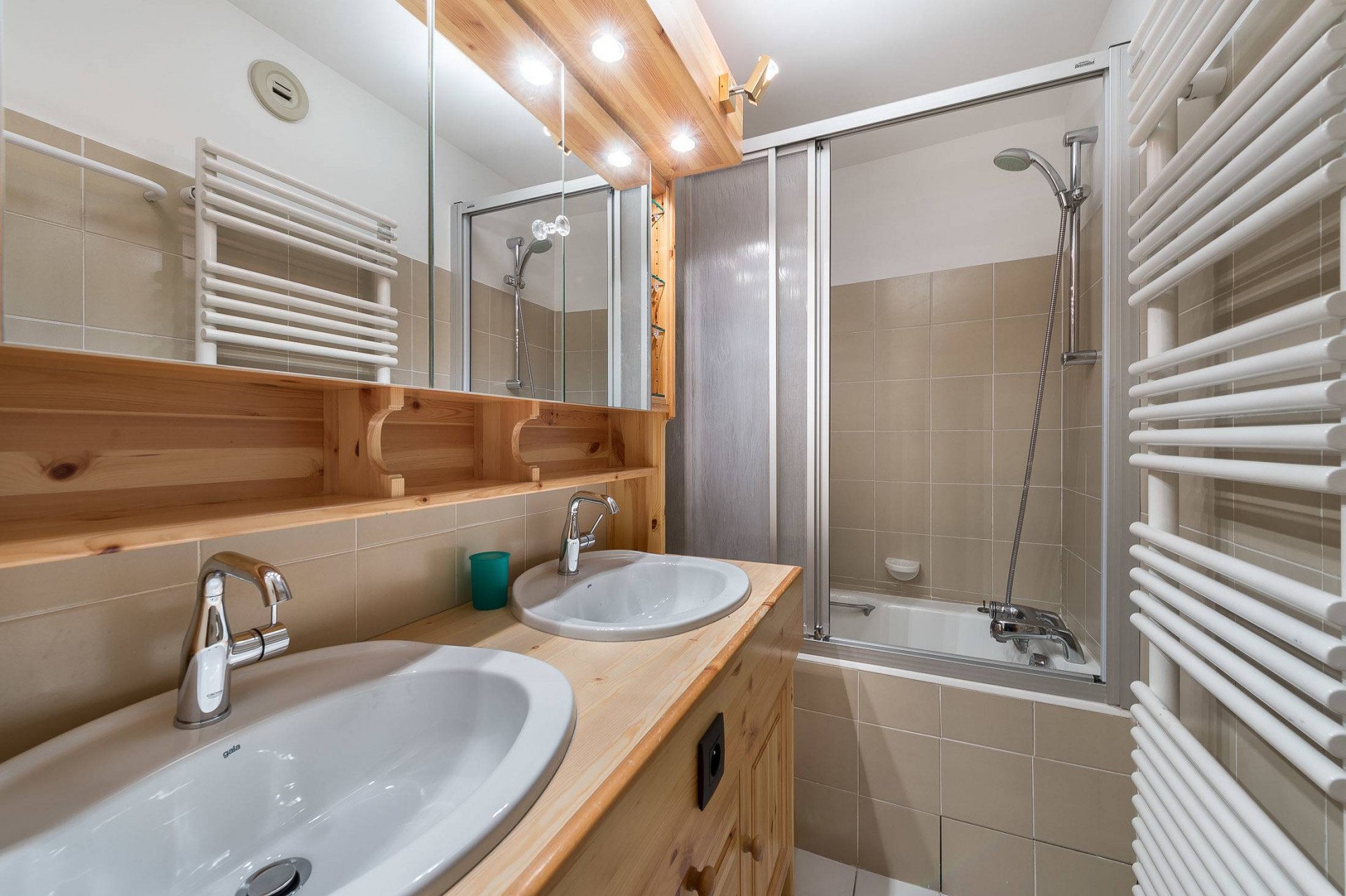 Val d’Isère Luxury Rental Appartment Vitali Bathroom 2