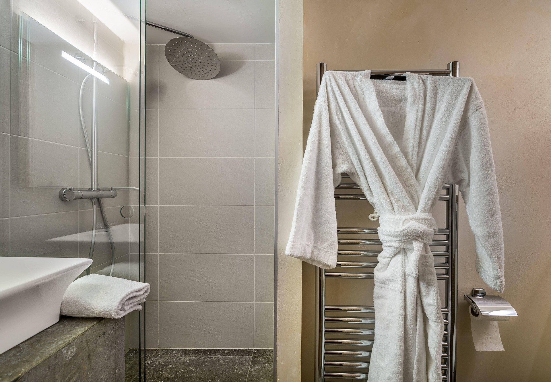 Val d’Isère Luxury Rental Appartment Viteli Bathroom 3