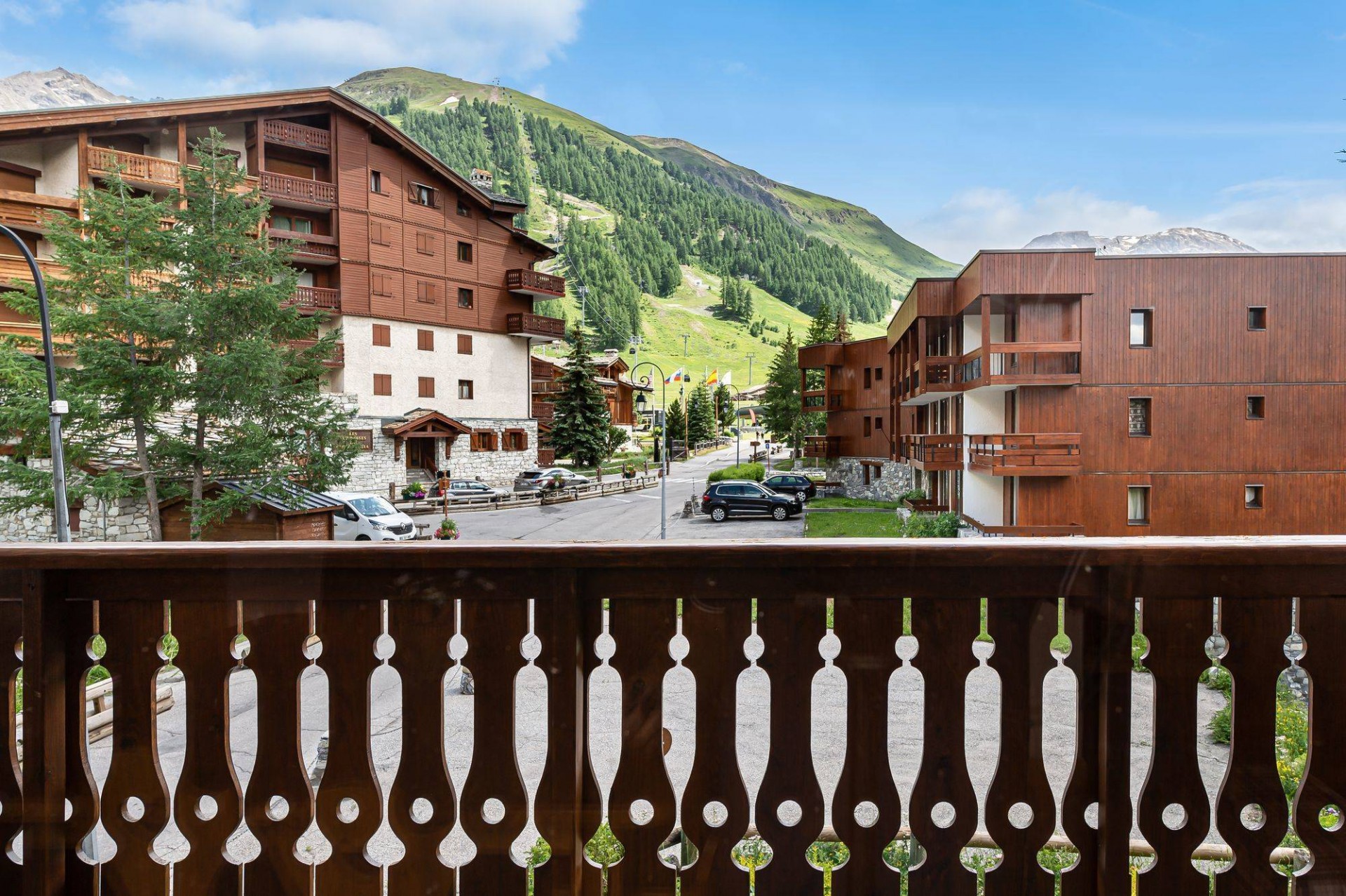 Val d’Isère Location Appartement Luxe Vitolan Balcon 