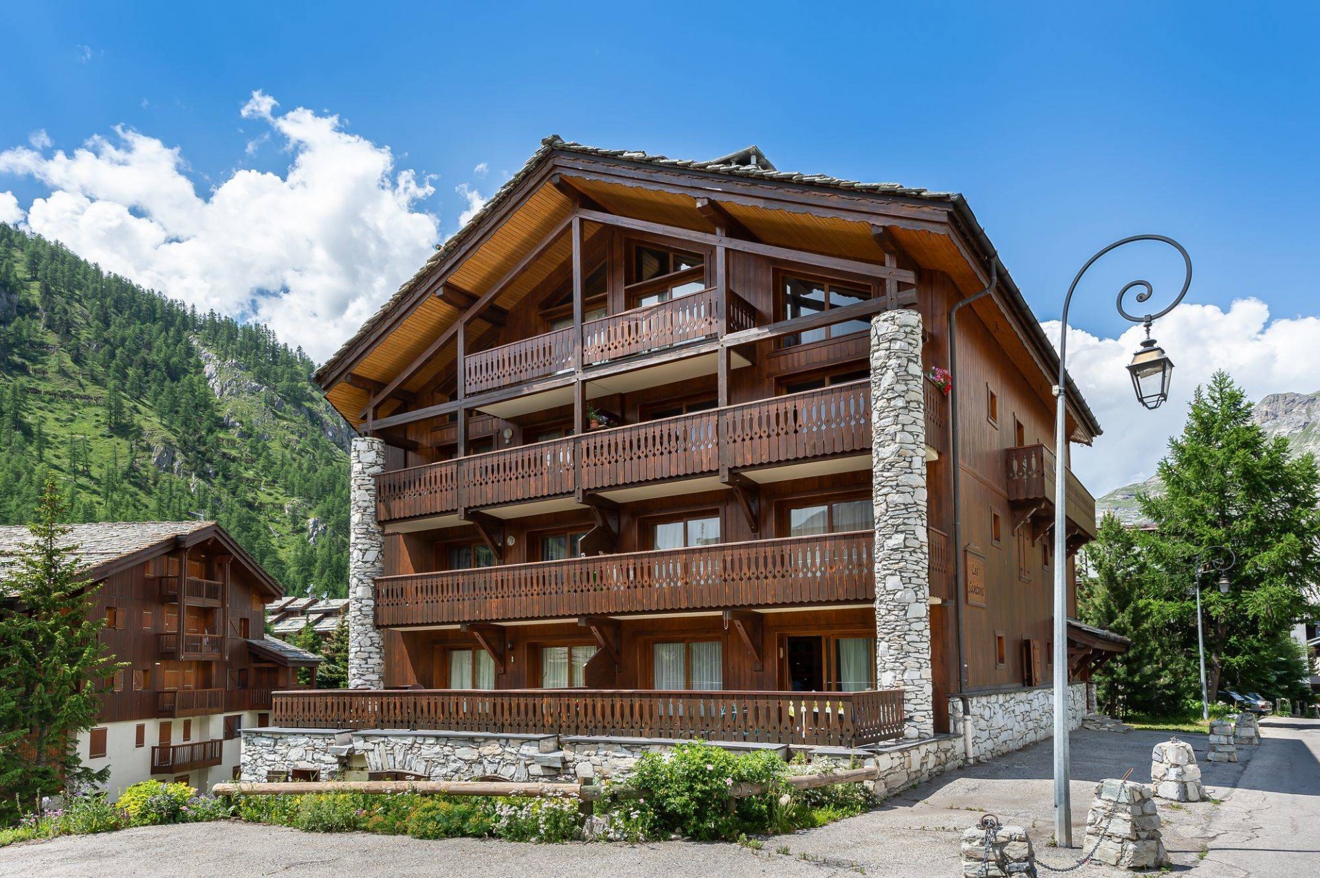 Val d’Isère Location Appartement Luxe Vitolan Extérieur