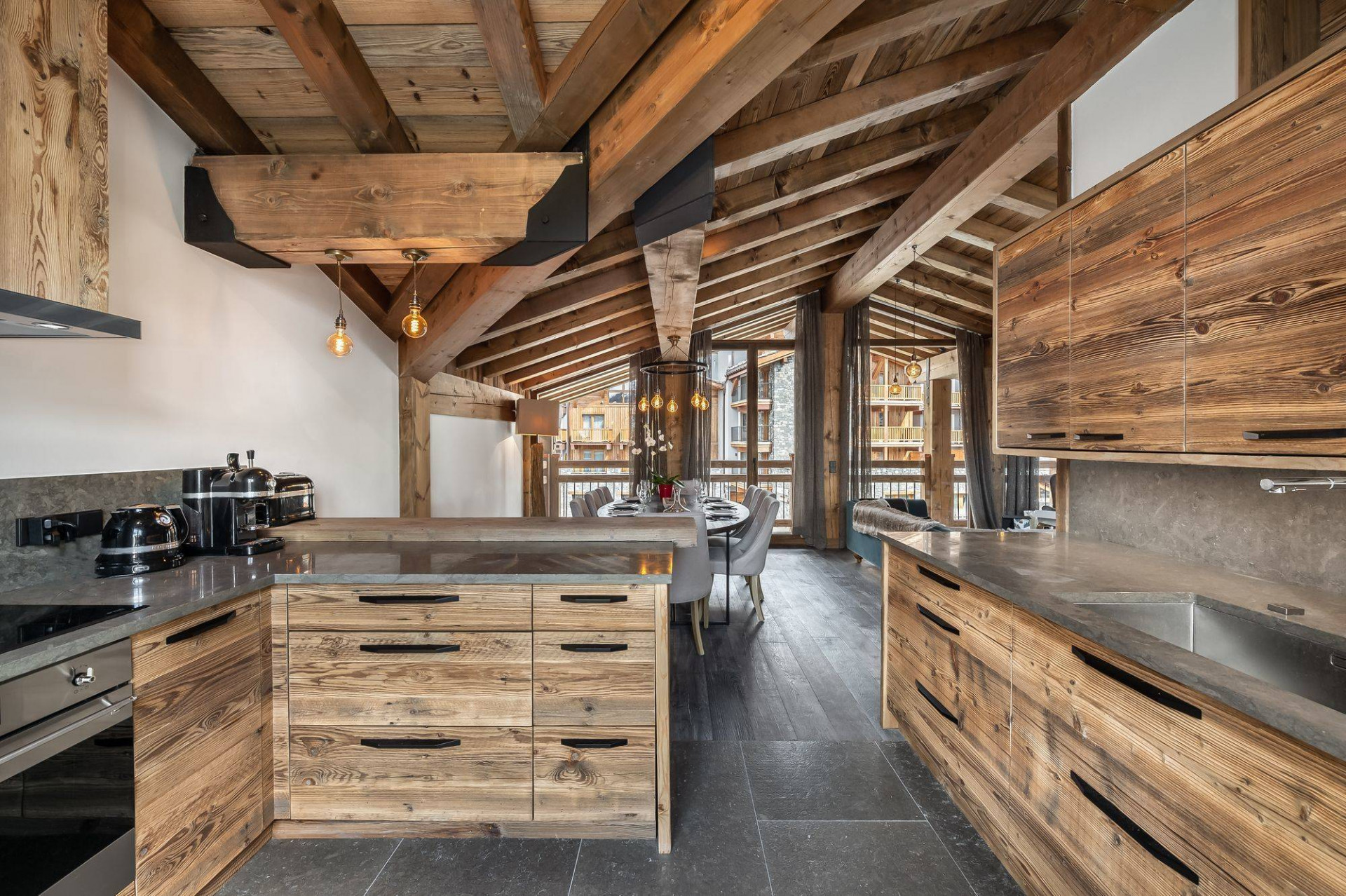 Val D'Isère Location Appartement Luxe Vizila Cuisine 2