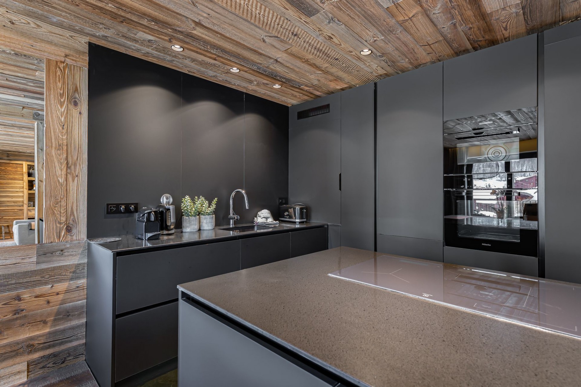 Val D’Isère Luxury Rental Chalet Amazonite Kitchen 2