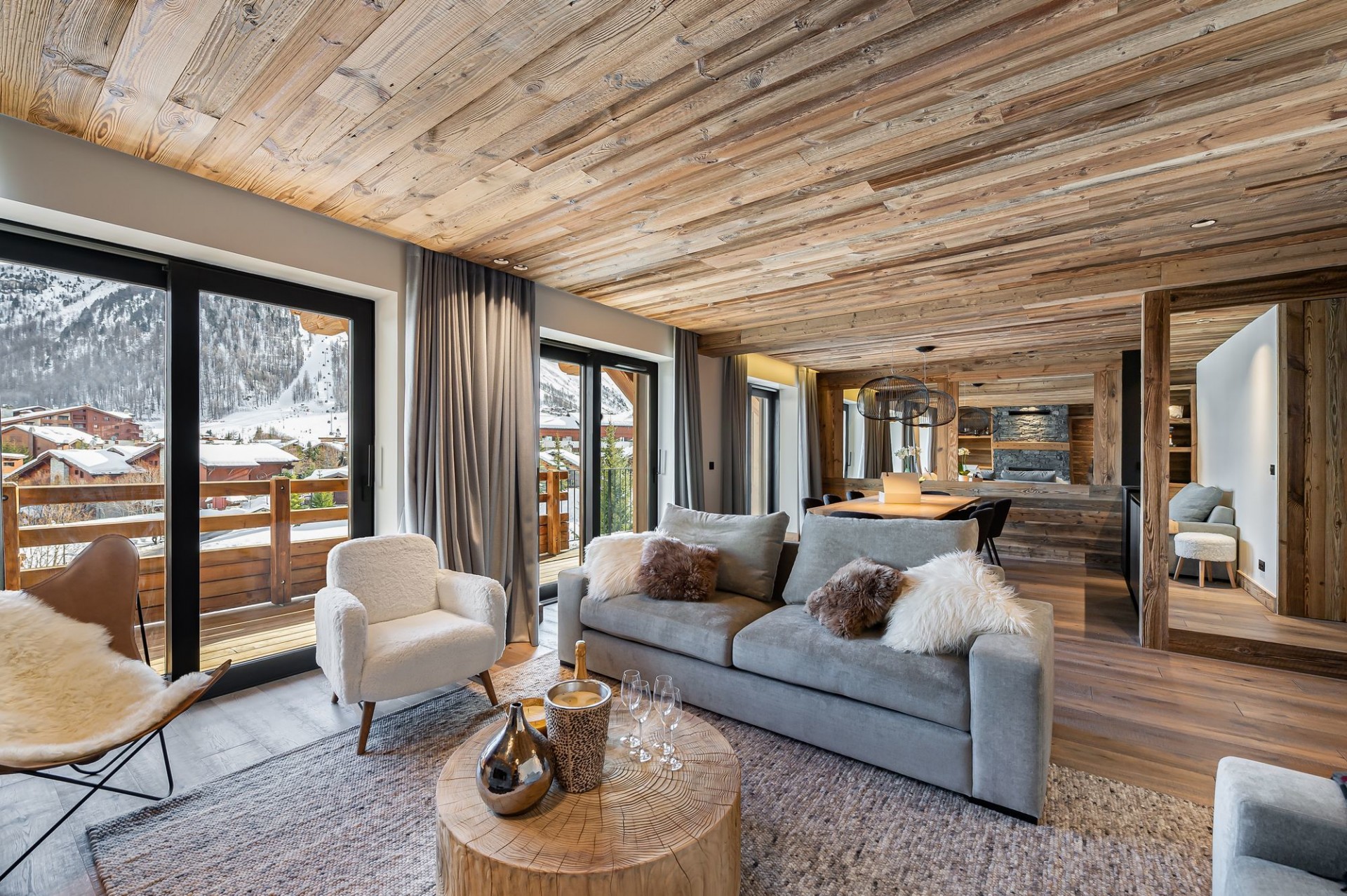 Val D’Isère Location Chalet Luxe Amazonite Salon 4