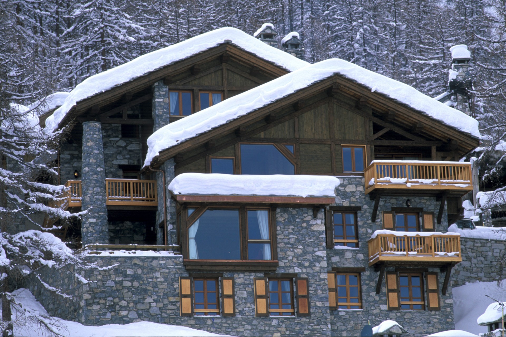 val-d-isere-location-chalet-luxe-grenat-almandin