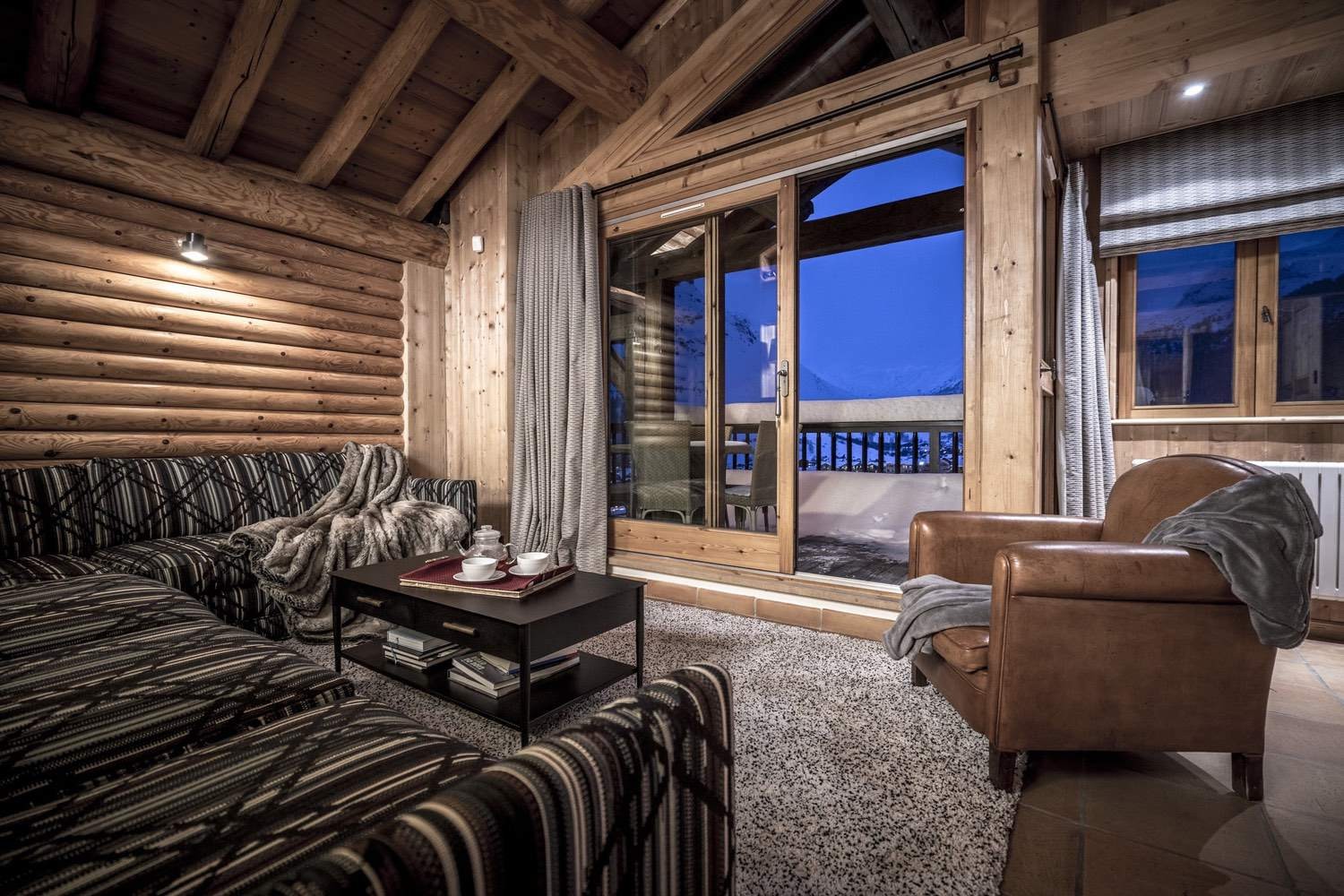 val-d-isere-location-chalet-luxe-grenat-de-boheme