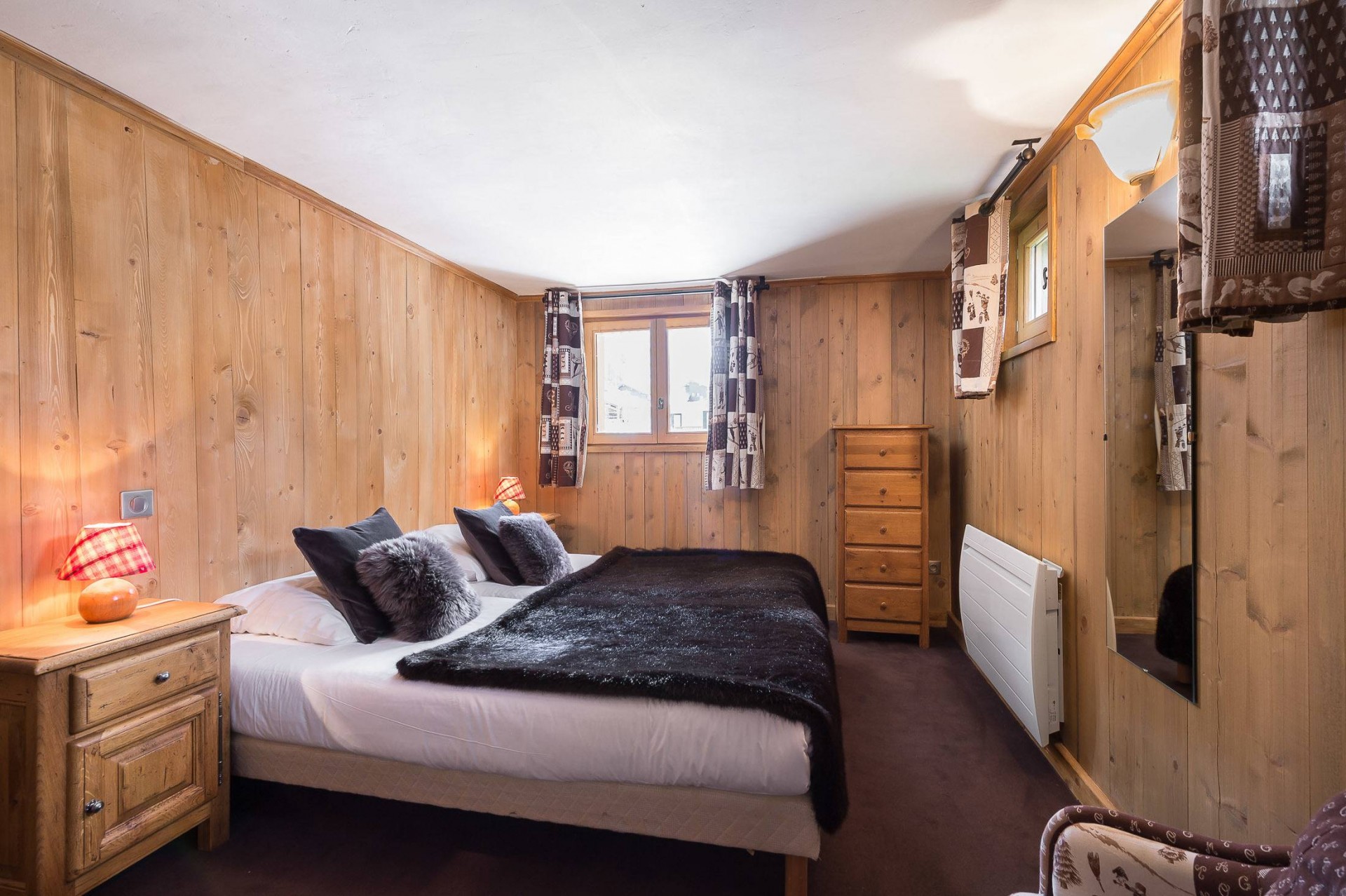Val d’Isère Luxury Rental Chalet Jaden Bedroom 2